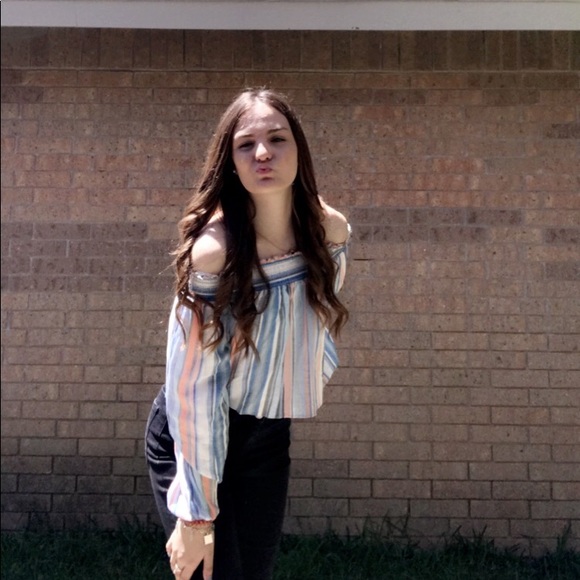 Meet your Posher, Katelyn - Picture 1 of 1